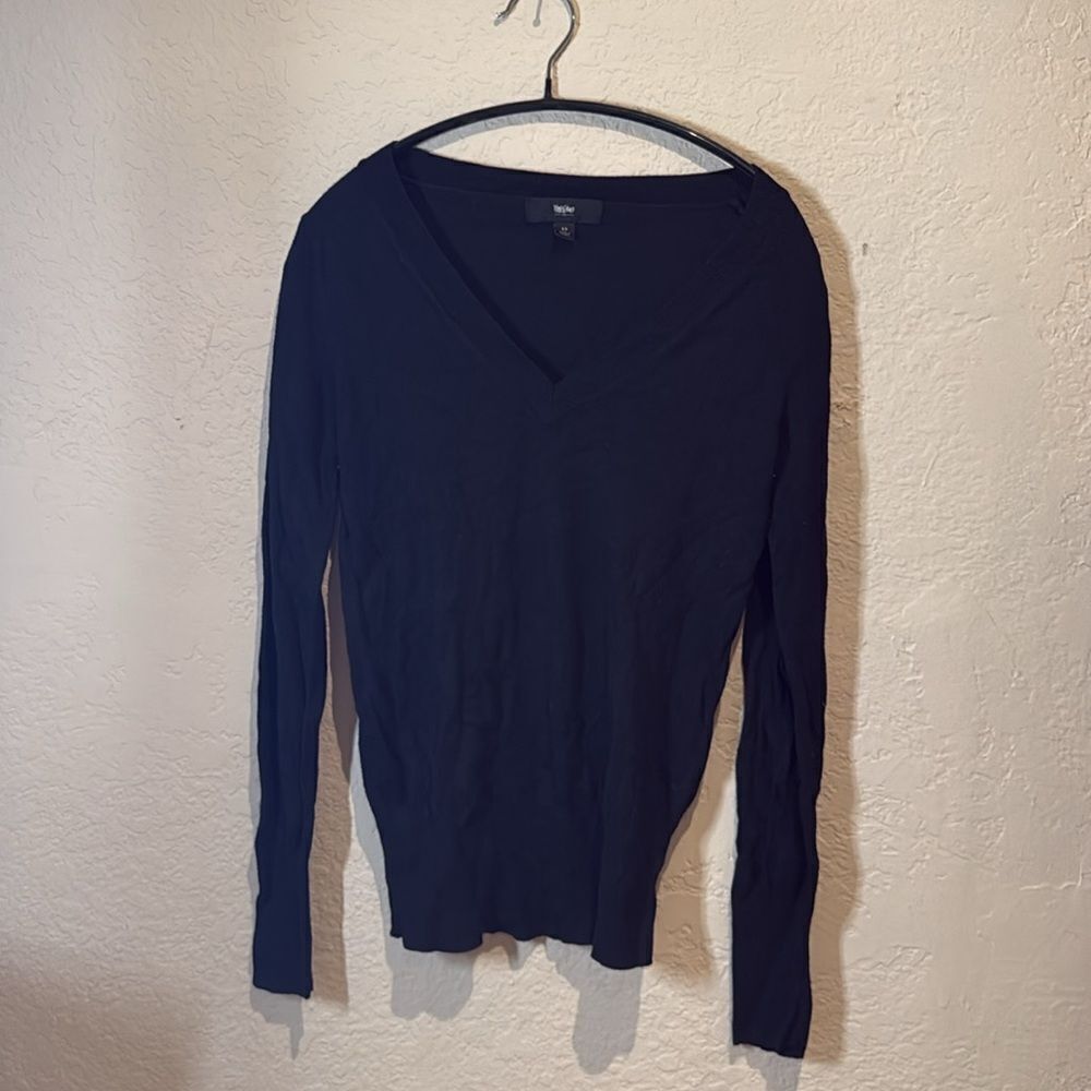 Mossimo black sweater - Picture 2 of 2